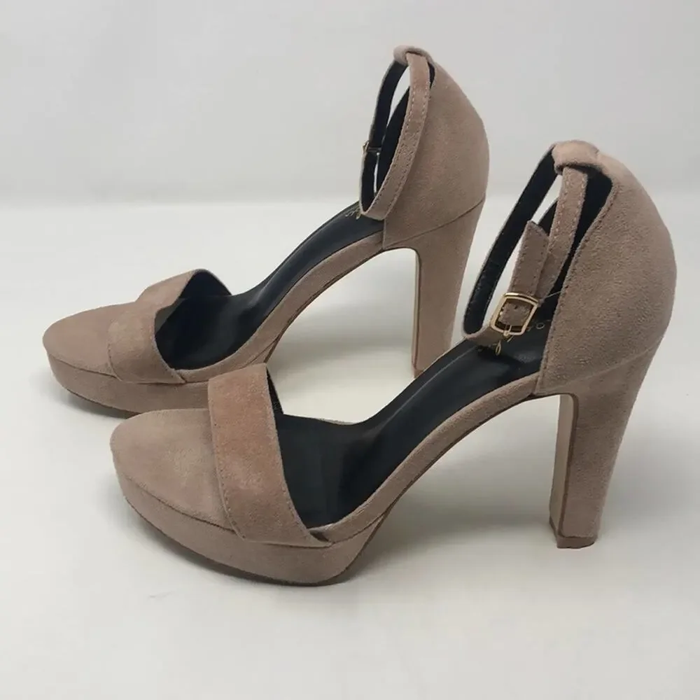 $10 SALE! Yongyabu women’s 8 faux suede mauve platform heels